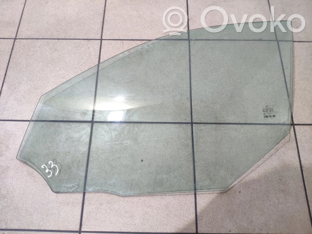 Mercedes-Benz E W212 Front door window glass four-door 