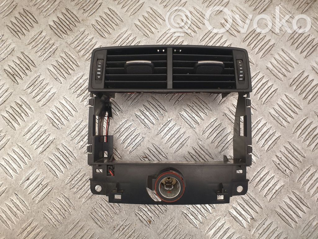 Audi A8 S8 D3 4E Rear air vent grill 