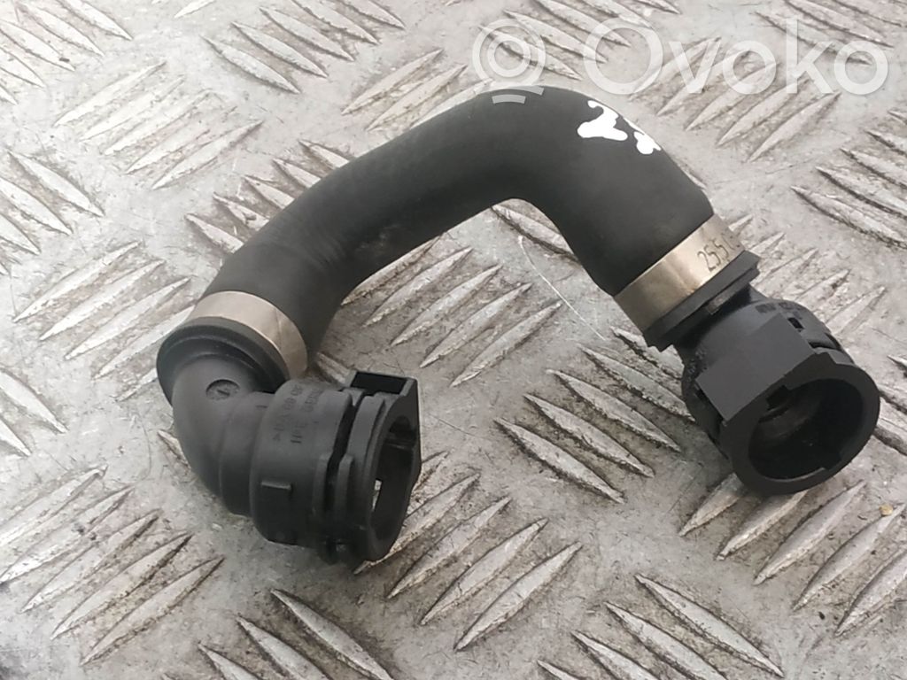 BMW 7 F01 F02 F03 F04 Engine coolant pipe/hose 