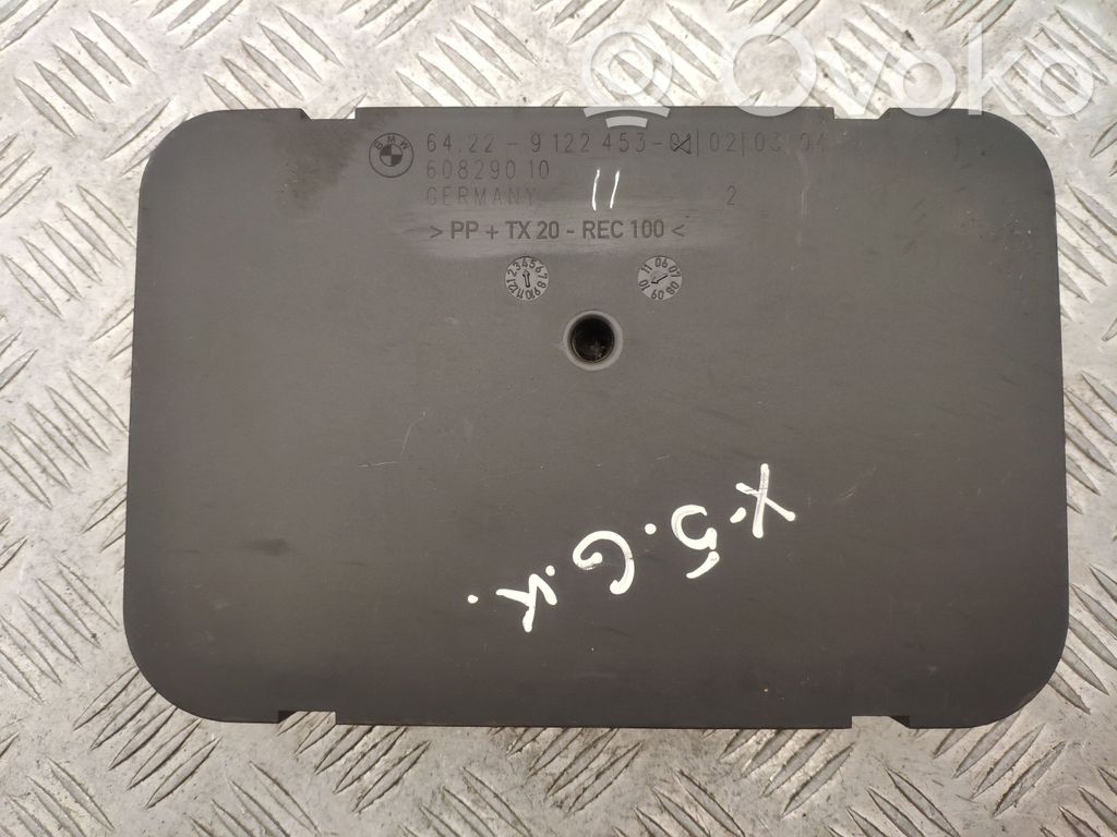 BMW X5 E70 Quarter panel pressure vent 
