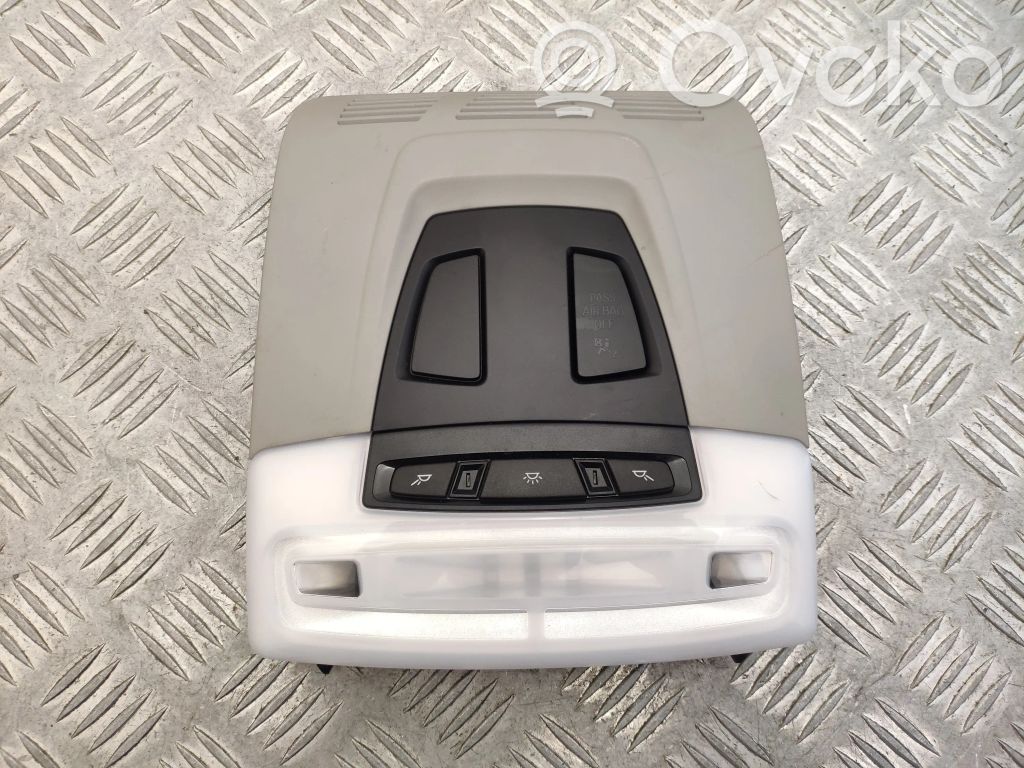 BMW 3 F30 F35 F31 Etuistuimen valo 