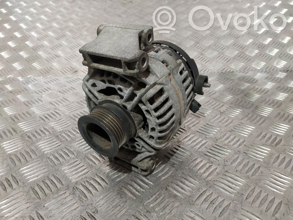 Opel Zafira B Ģenerators 