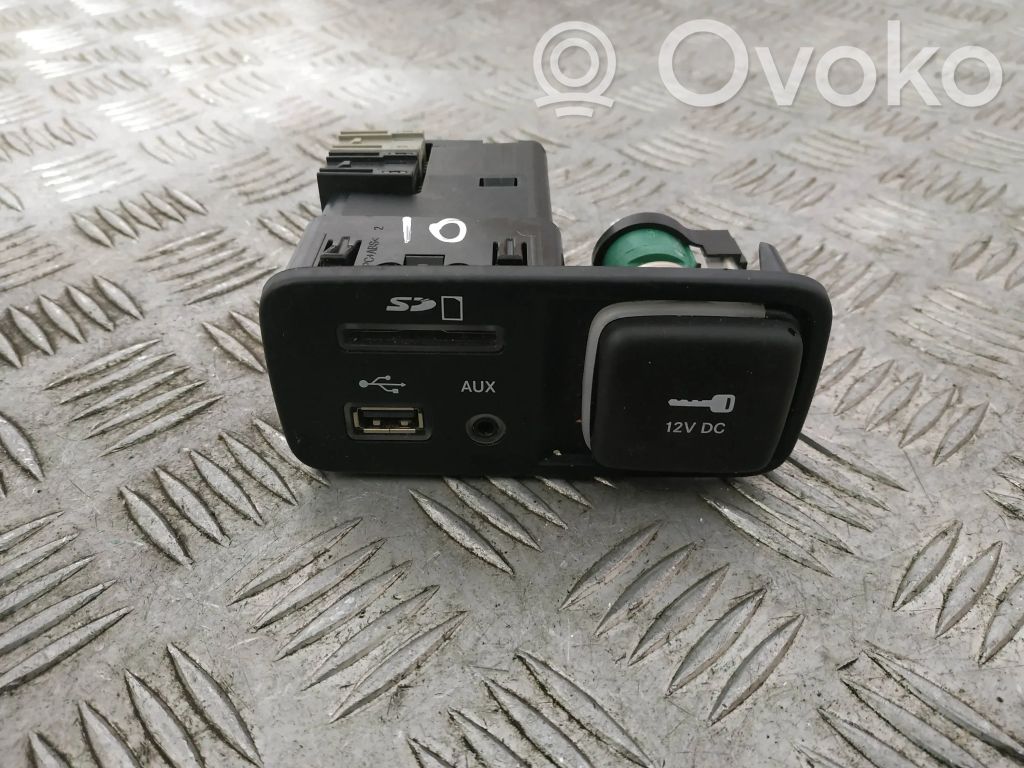 Jeep Cherokee AUX in-socket connector 