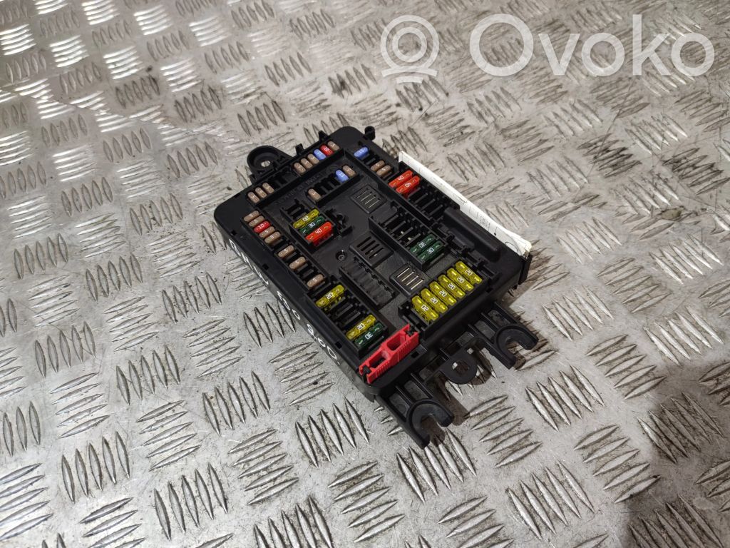 BMW 3 F30 F35 F31 Drošinātāju bloks 