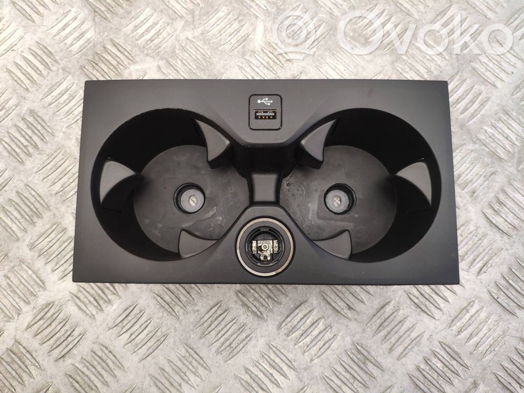 BMW X5 G05 Cup holder 