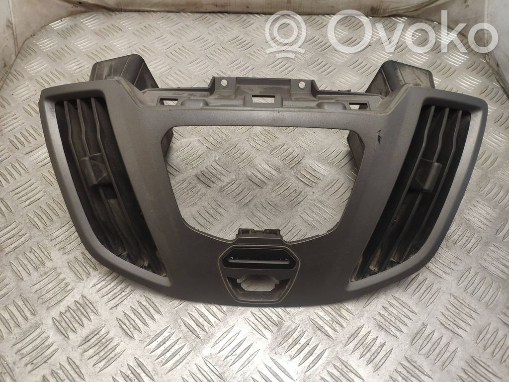 Ford Transit Radio/GPS head unit trim 