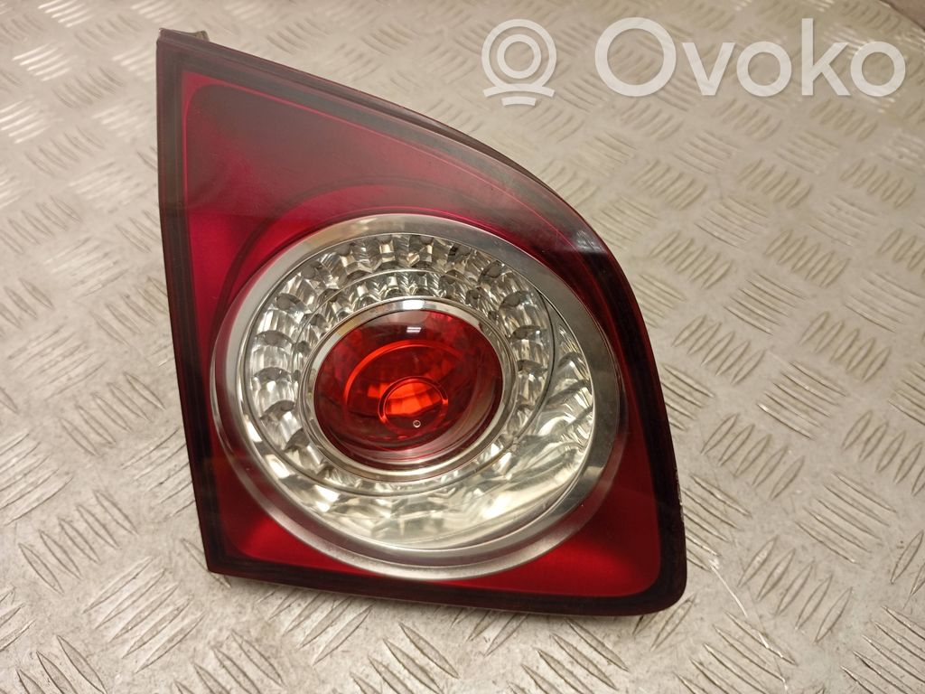 Volkswagen Golf Plus Lampy tylnej klapy bagażnika 