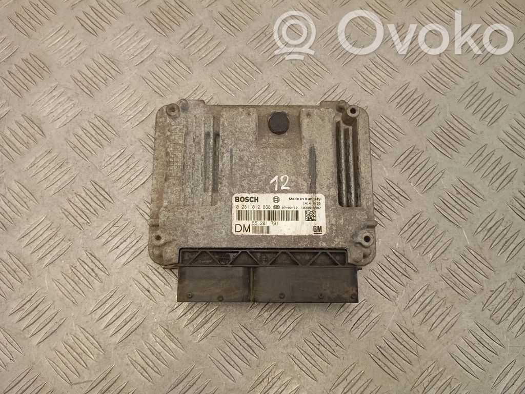 Opel Vectra C Engine control unit/module 