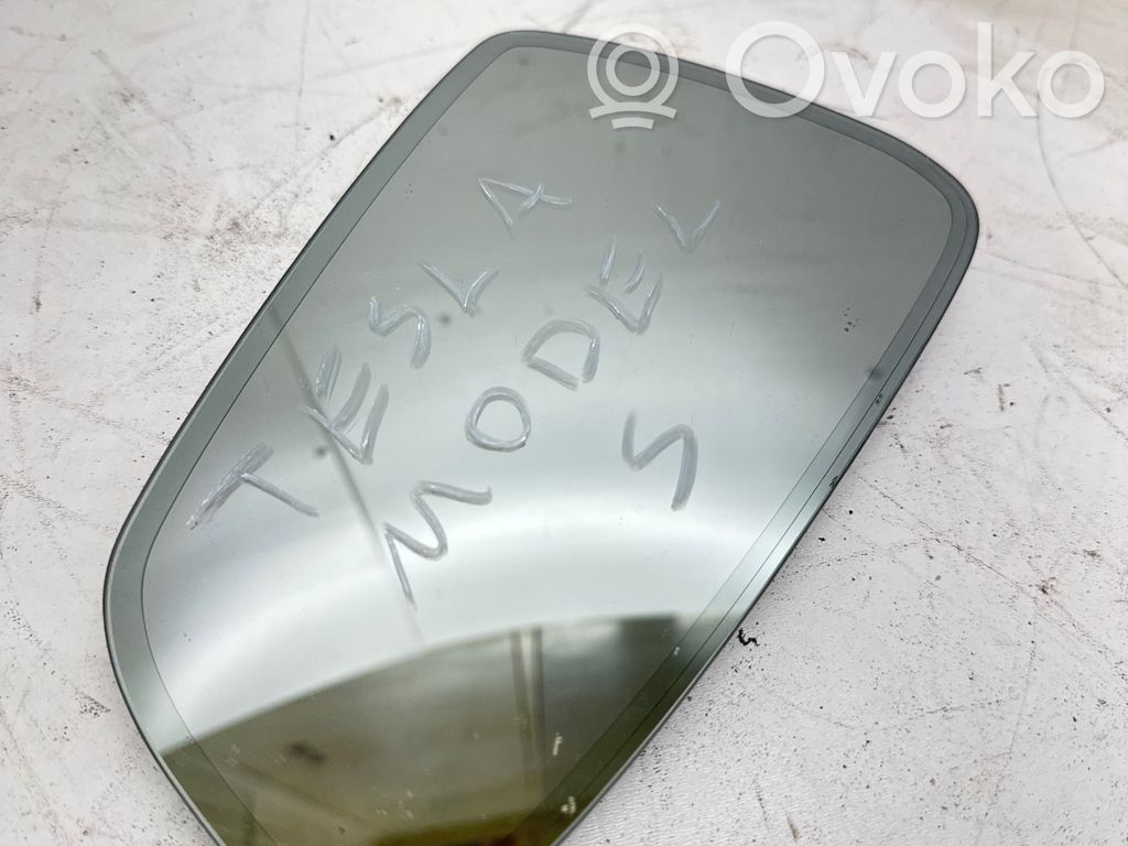 Tesla Model S Spoguļa stikls 