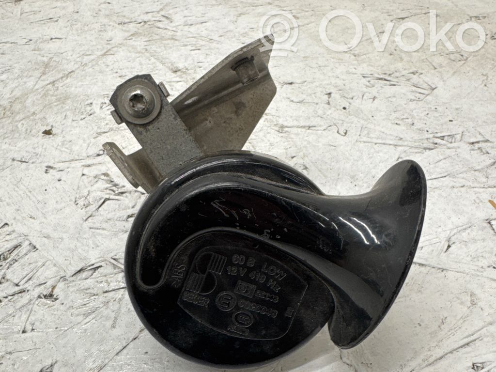 Tesla Model S Horn signal 