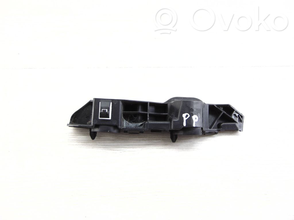 Front bumper mounting bracket