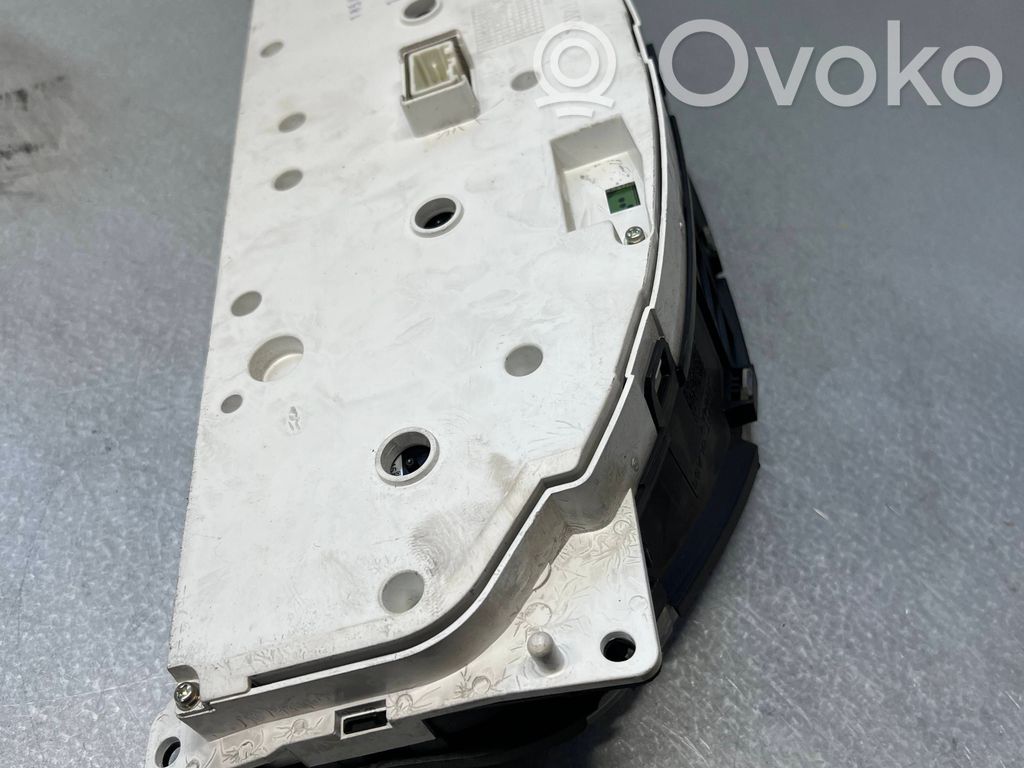 Volvo XC90 Speedometer (instrument cluster) 