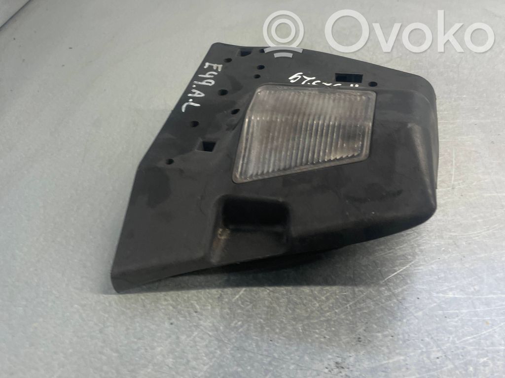 BMW 3 E46 Takavalon polttimon suojan pidike 