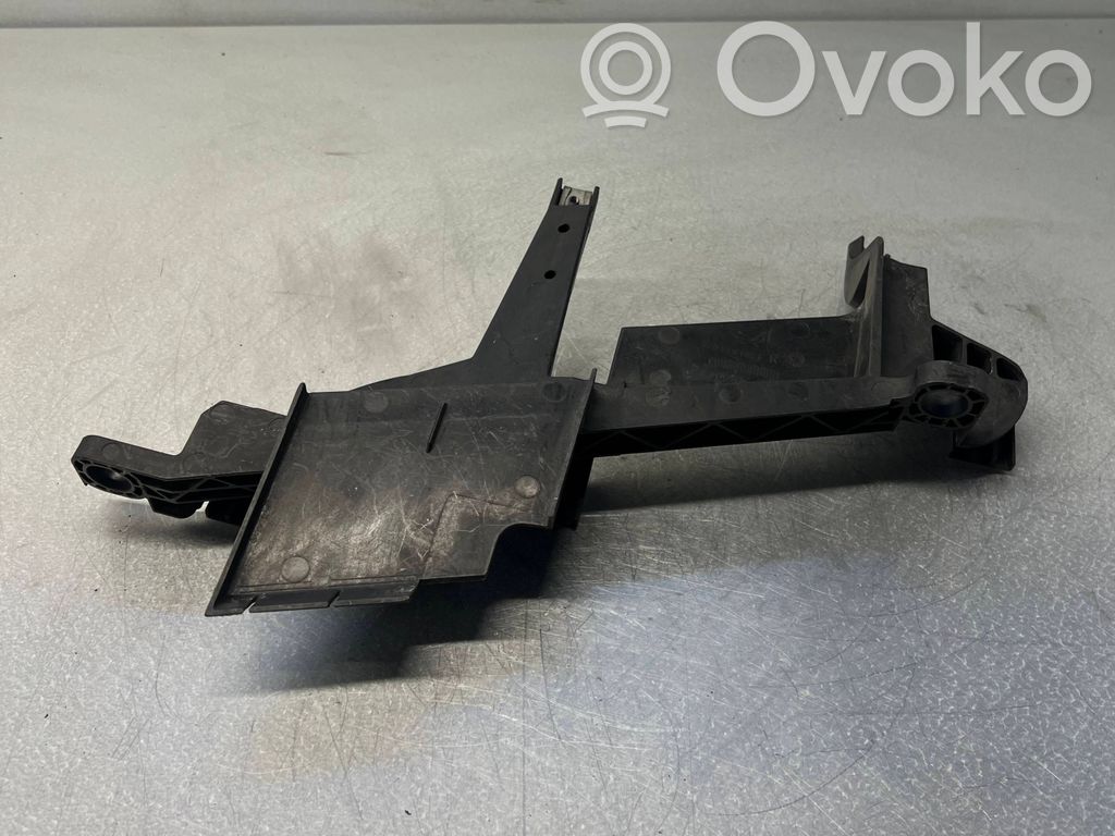 BMW X3 E83 Headlight/headlamp mounting bracket 