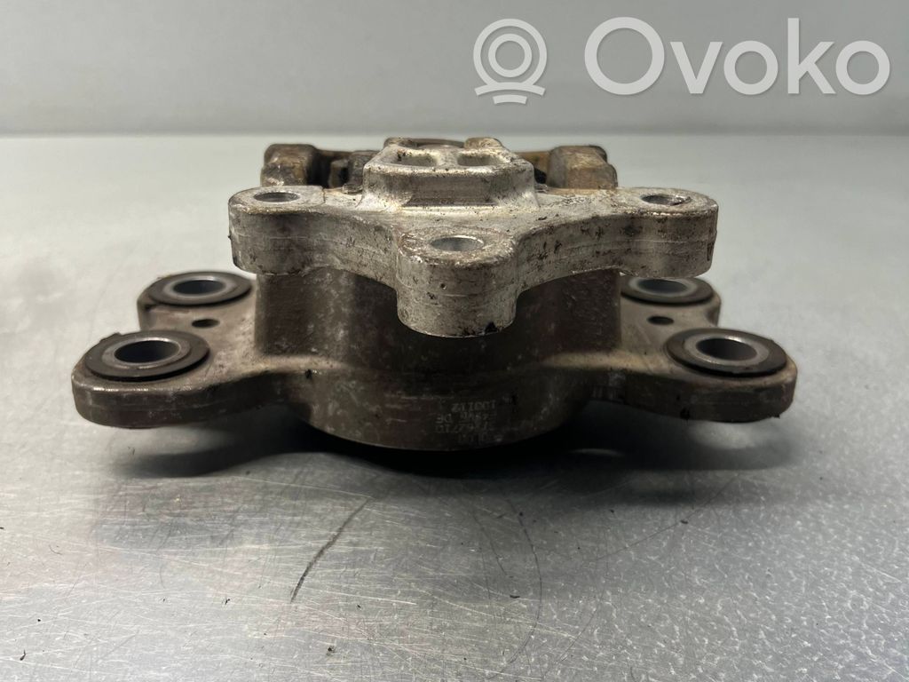 Volvo S70  V70  V70 XC Engine mount bracket 