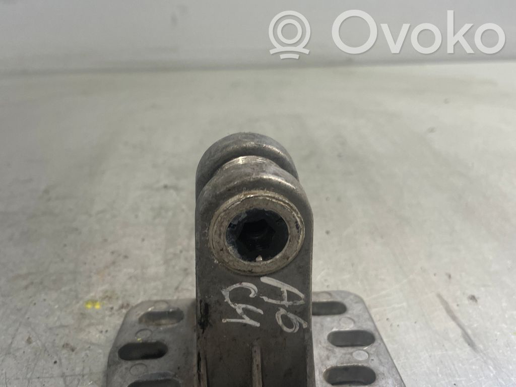 Audi A6 S6 C4 4A Front bumper mounting bracket 