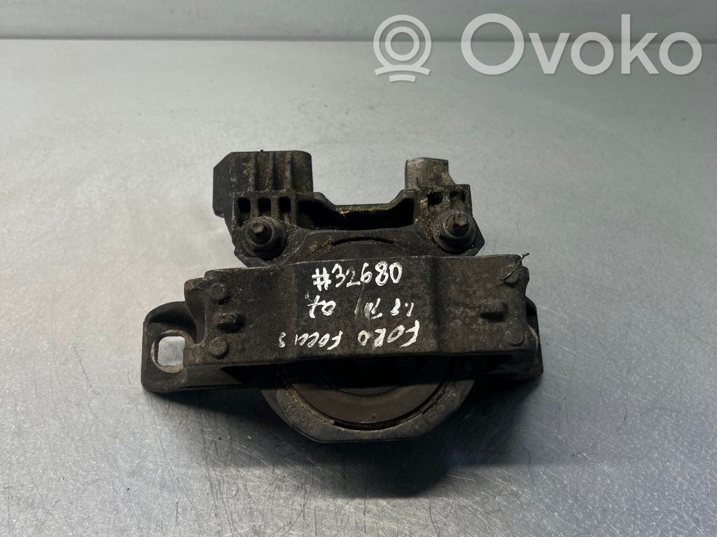 Ford Focus Engine mount bracket 