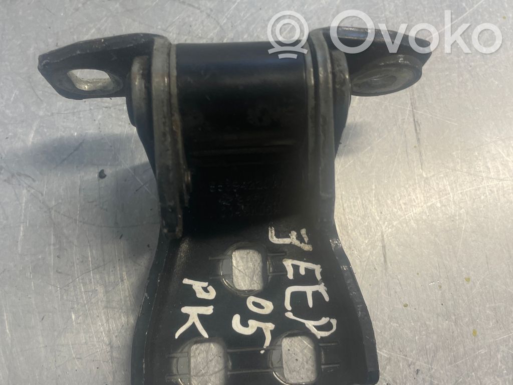 Jeep Grand Cherokee Front door lower hinge 