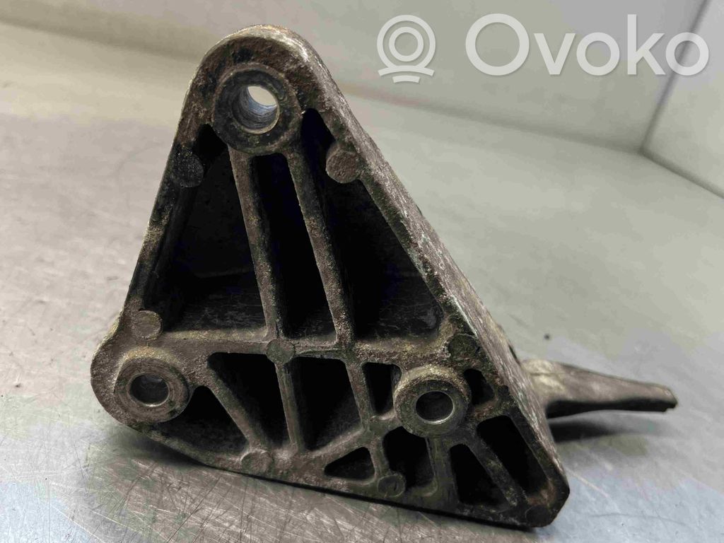 Opel Astra H Engine mount bracket 