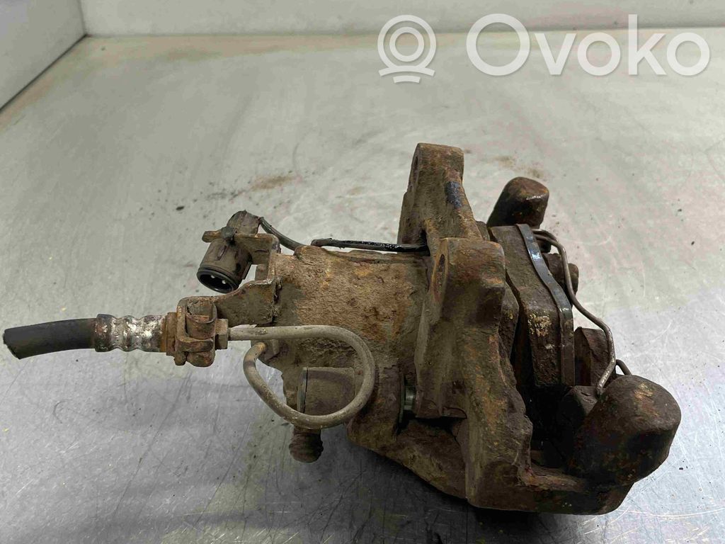 Audi A6 S6 C4 4A Zacisk hamulcowy przedni 