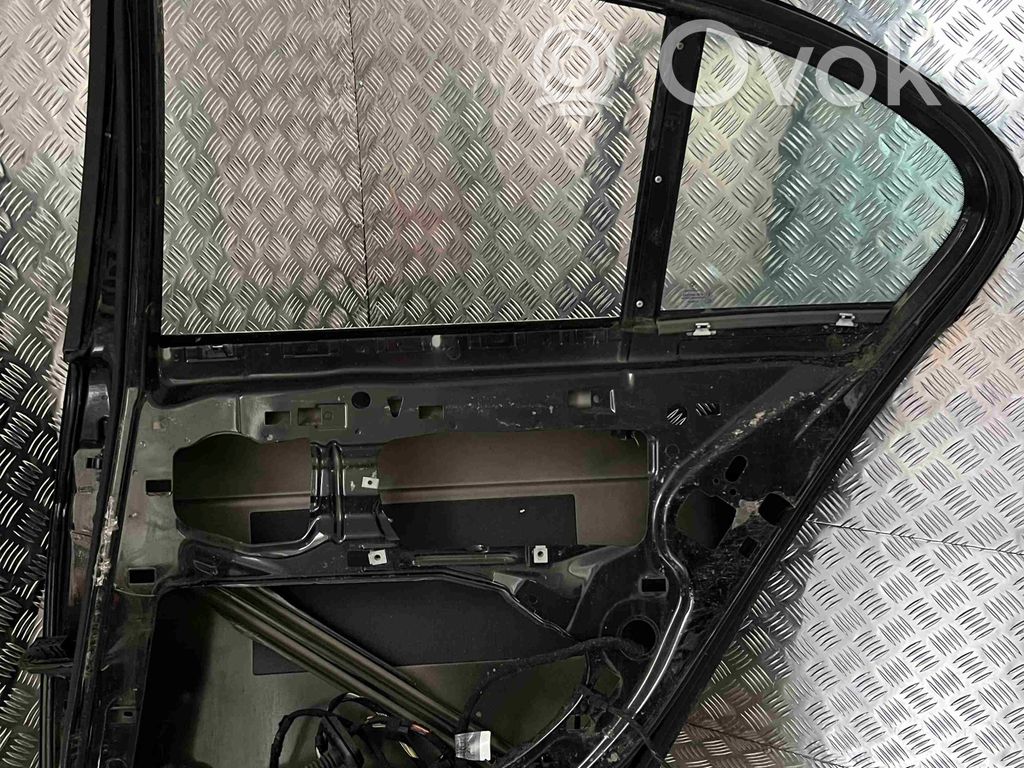 BMW 7 E65 E66 Aizmugurējās durvis 