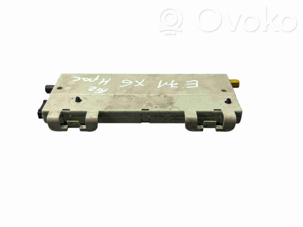 BMW X6 E71 Antenos stiprintuvas 