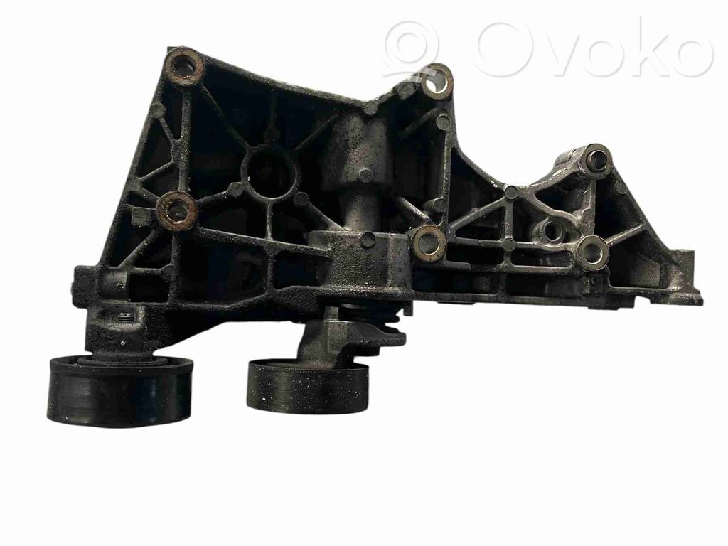 Audi A4 S4 B7 8E 8H Mocowanie alternatora 