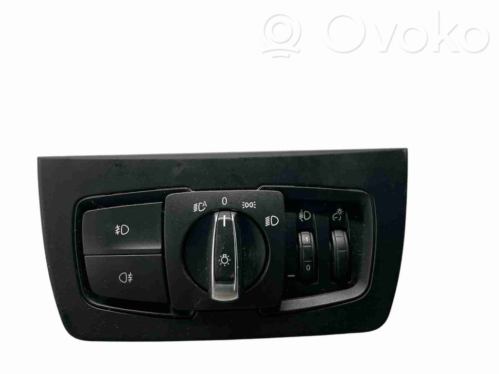 BMW 3 F30 F35 F31 Šviesų jungtukas 