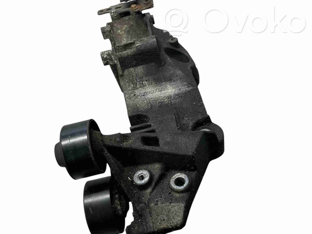 Nissan Qashqai+2 Generator/alternator bracket 