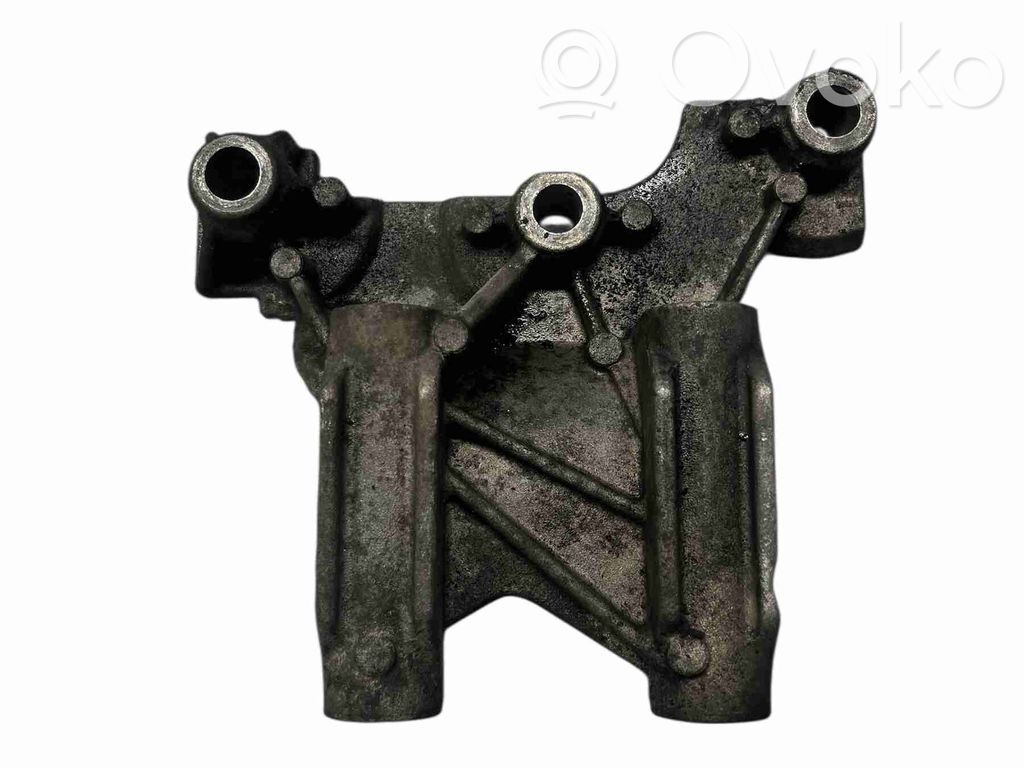 Volkswagen Multivan T5 Engine mounting bracket 
