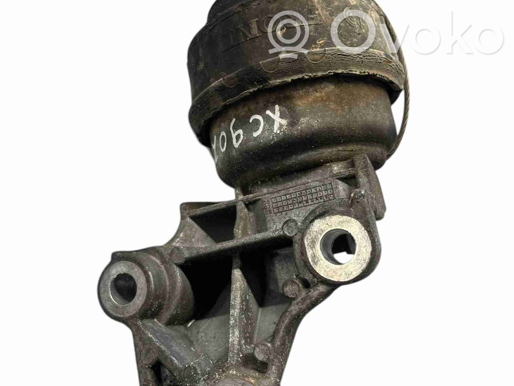 Volvo XC90 Engine mounting bracket 