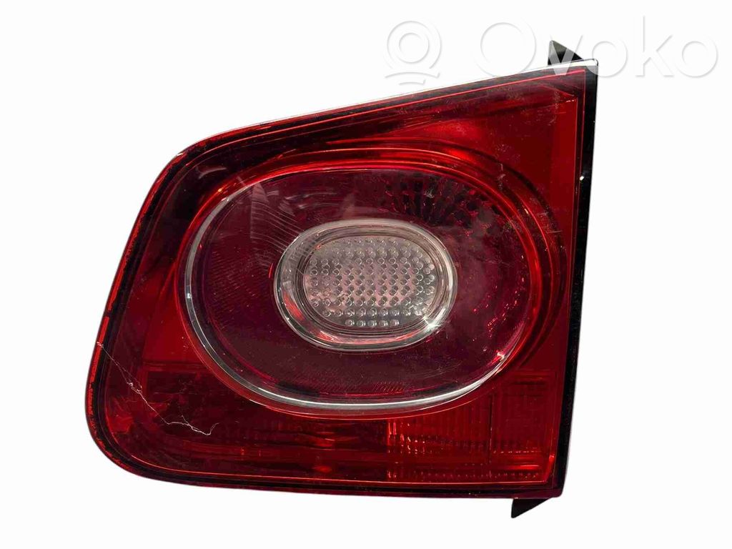 Volkswagen Tiguan Lampy tylnej klapy bagażnika 