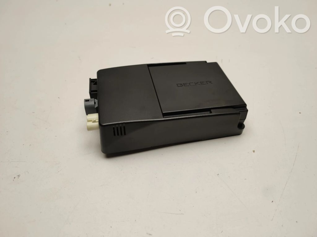 Panel / Radioodtwarzacz CD/DVD/GPS   A1669000609,A1669021105,A1729016903