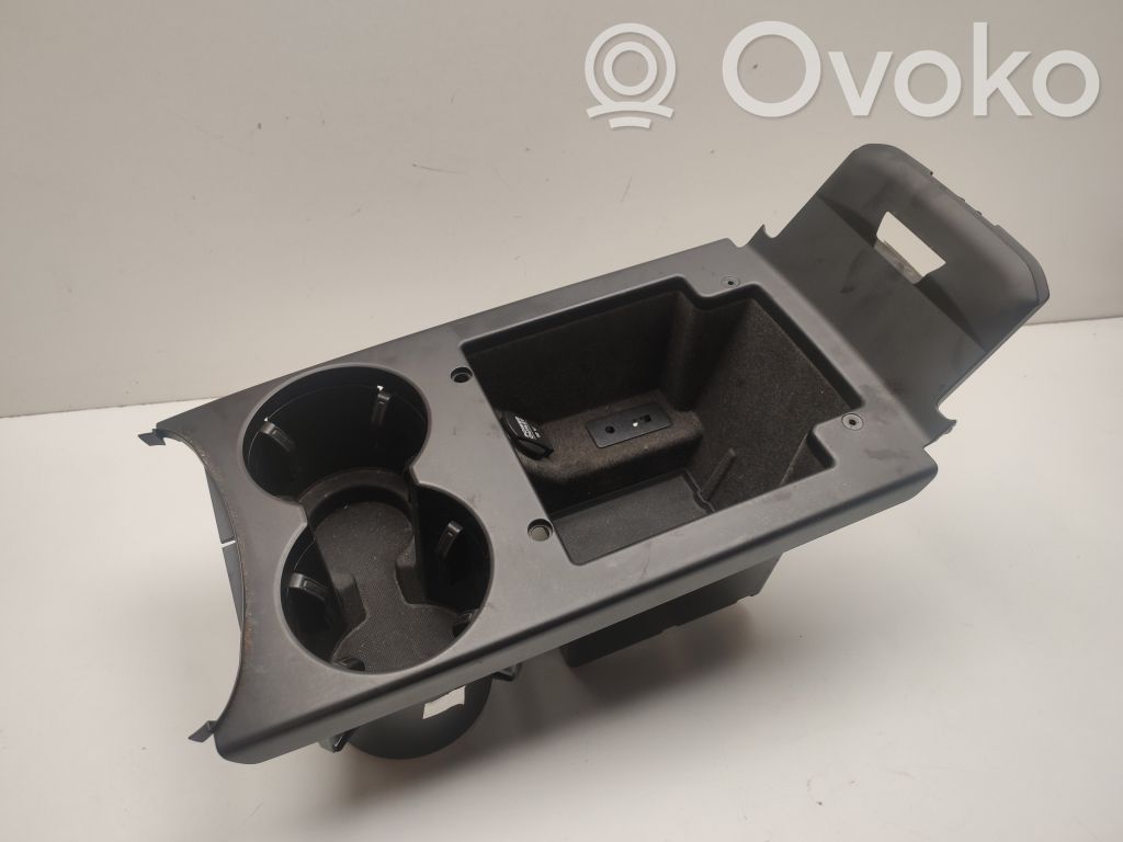 Porsche Macan (95B) Cup holder 
