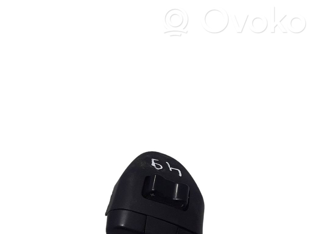 Nissan X-Trail T30 Steering wheel buttons/switches 