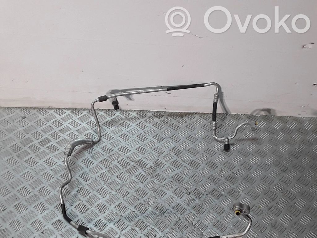 BMW X1 E84 Ilmastointilaitteen putki (A/C) 