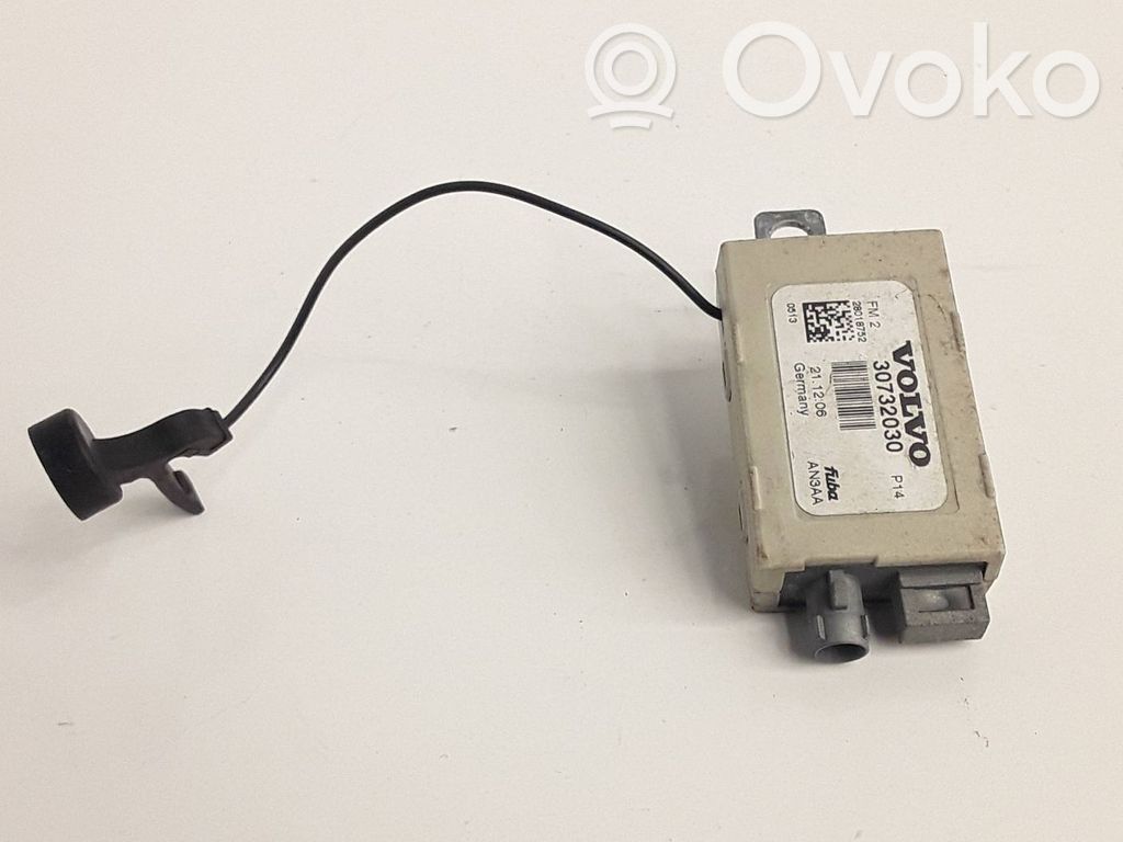 Volvo C30 Antenos stiprintuvas 