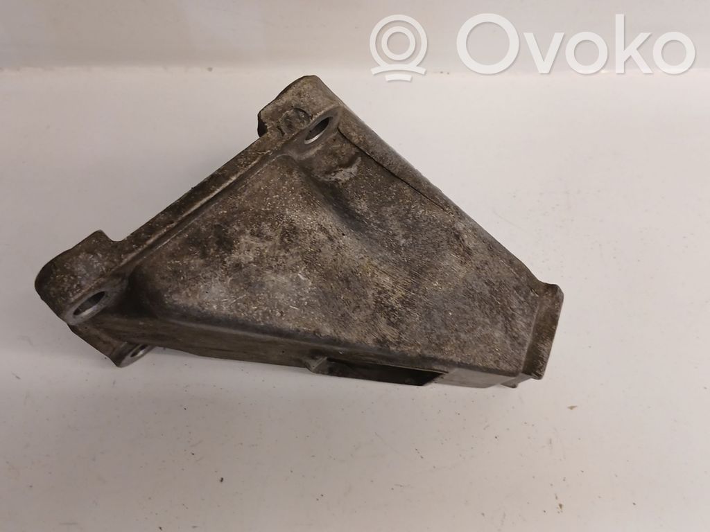Audi A8 S8 D2 4D Engine mounting bracket 