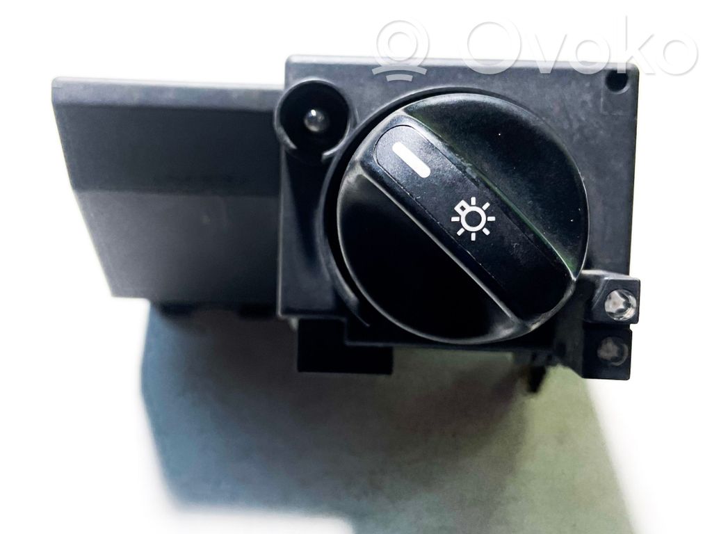Mercedes-Benz E W210 Interruptor de luz 
