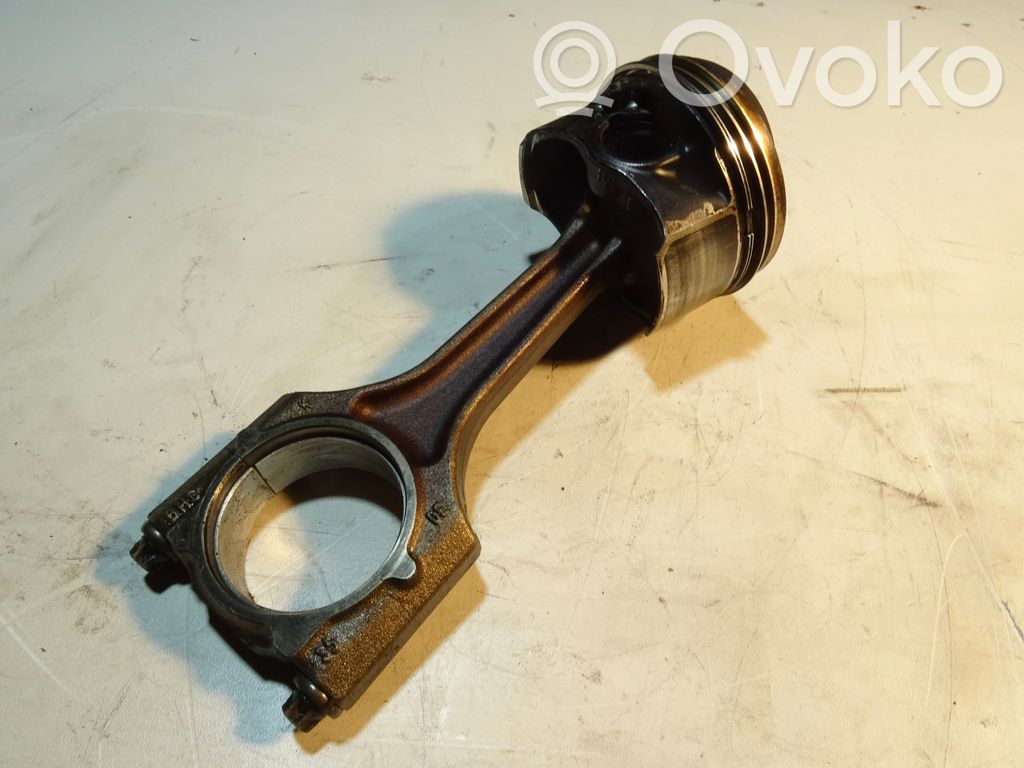 Audi A5 8T 8F Piston with connecting rod 