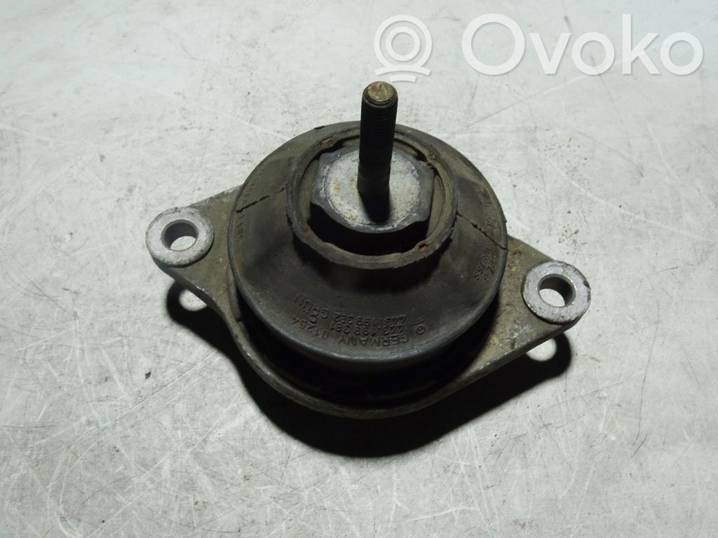 Audi 100 S4 C4 Engine mount bracket 