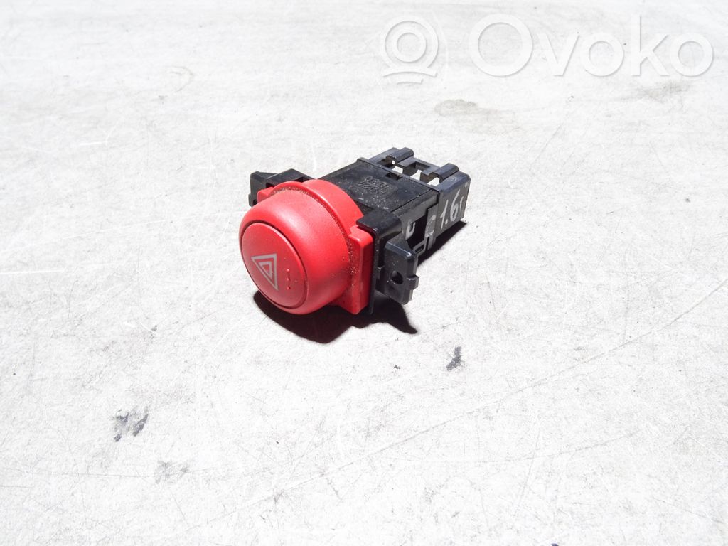 Botón interruptor de luz de peligro
