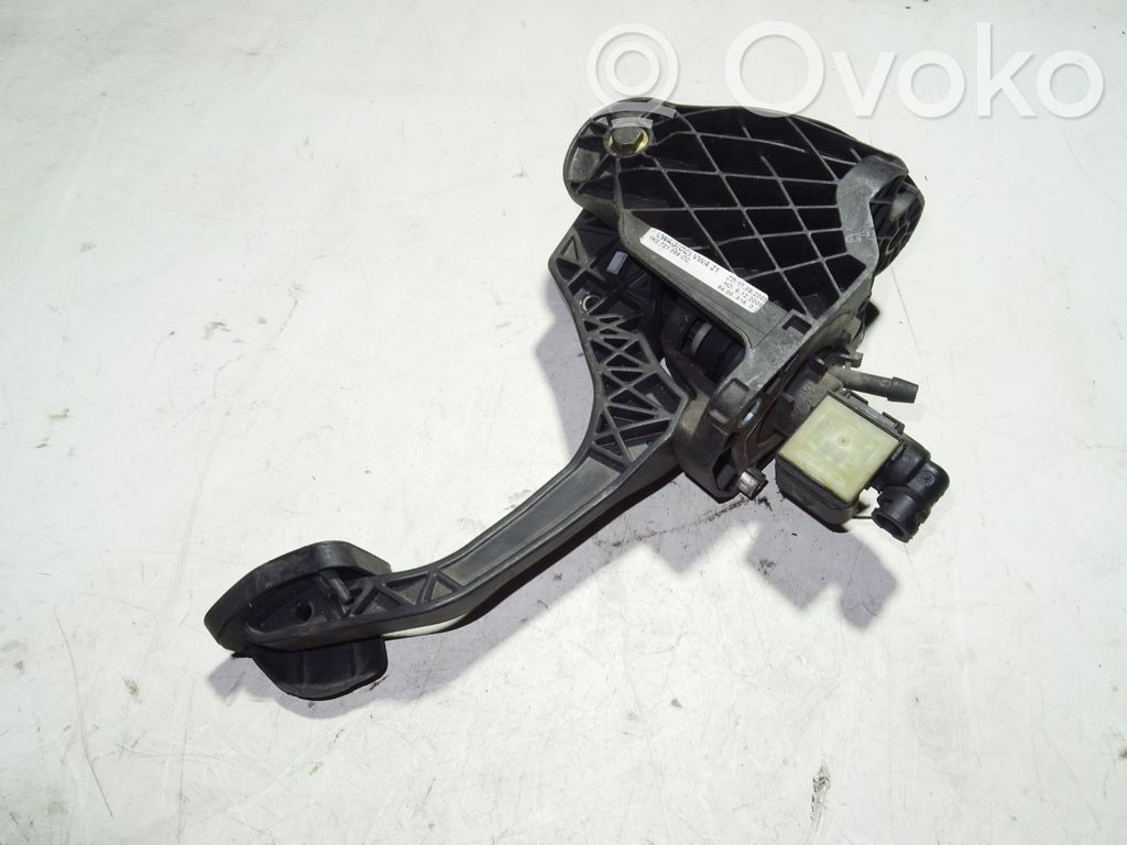 Audi A3 S3 8P Pédale d'embrayage 
