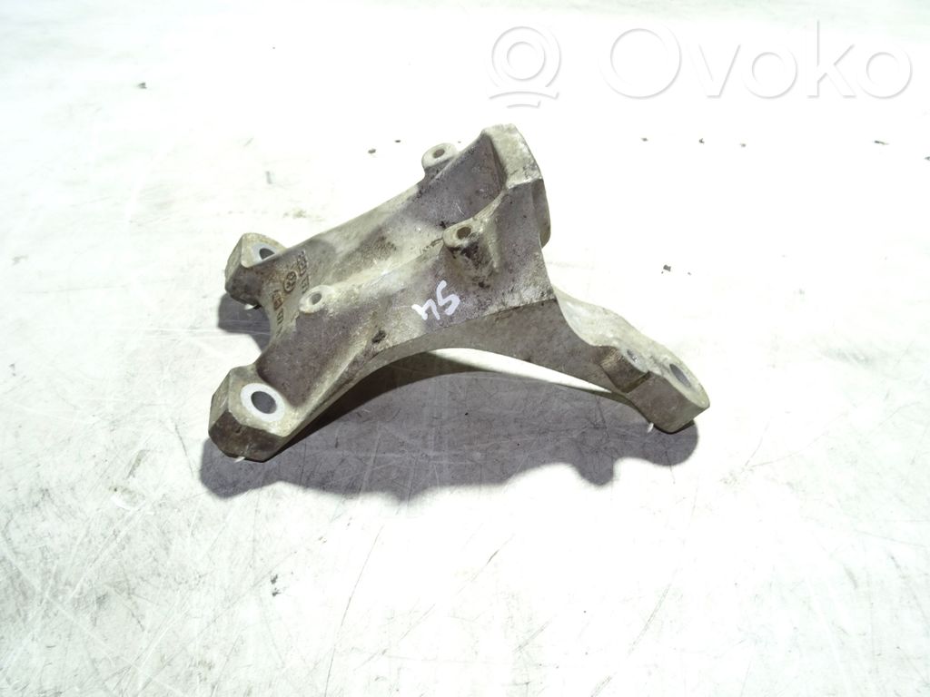 Audi A4 S4 B7 8E 8H Engine mounting bracket 