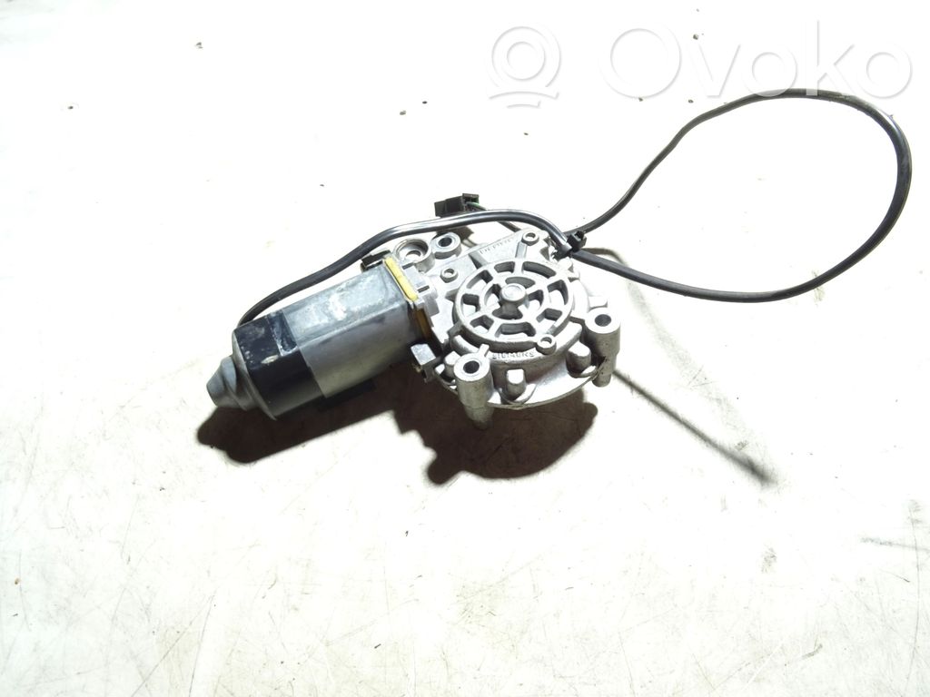 Audi A8 S8 D2 4D Silniczek podnoszenia szyby drzwi tylnych 