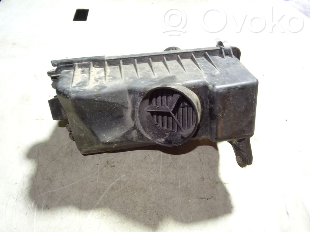 Mazda MPV Air filter box 