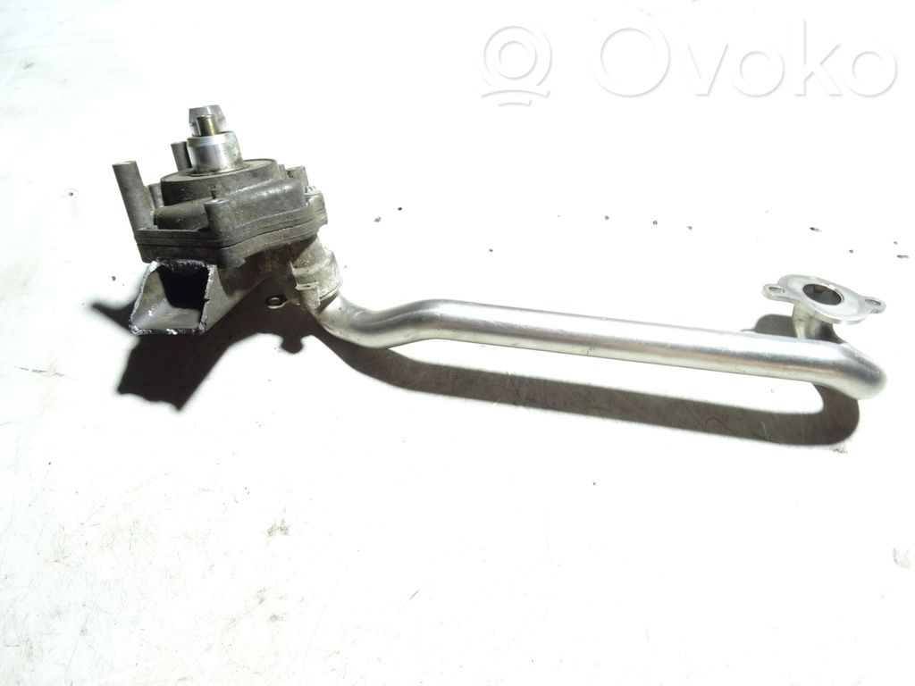 Audi A4 S4 B7 8E 8H Vandens pompa 