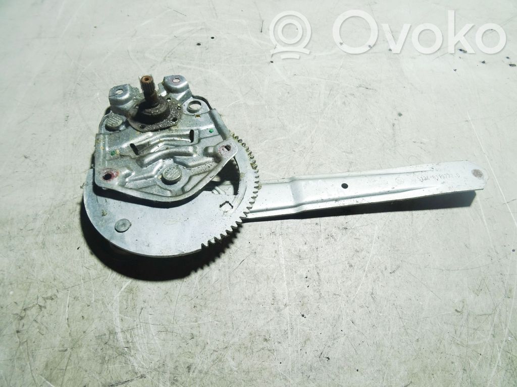 BMW 3 E36 Regulador manual de la ventanilla trasera 