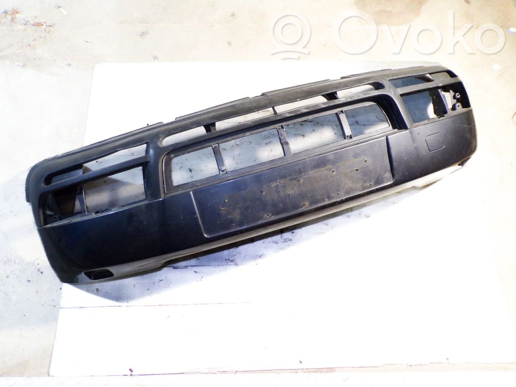 Audi A4 S4 B6 8E 8H Priekinis bamperis 