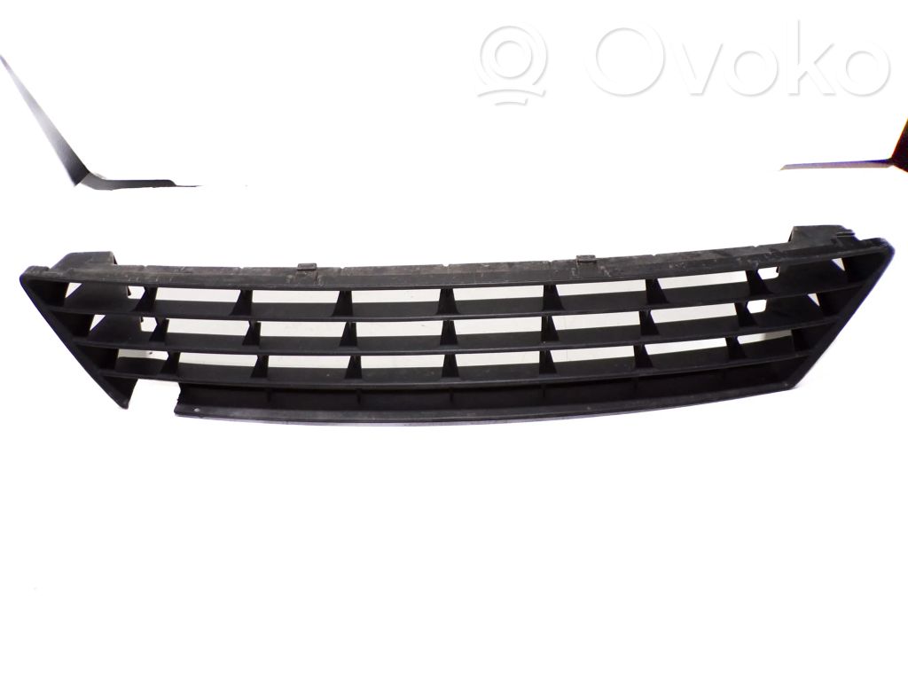 Volkswagen Golf Plus Front bumper lower grill 
